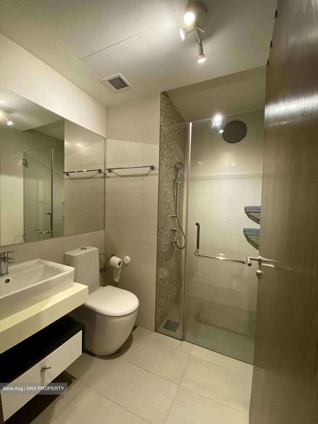 Suites 28 (D14), Apartment #325750641